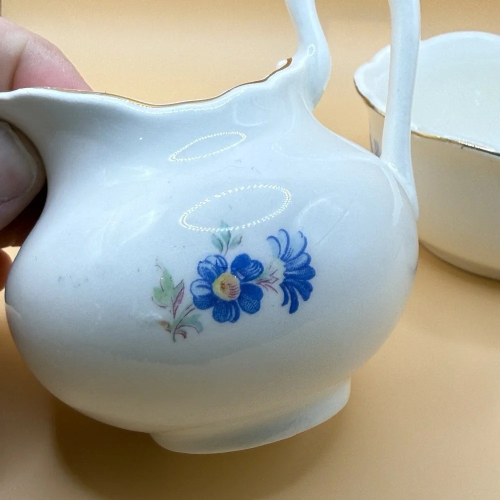 ER American Art Ware Ceramic Floral Creamer Sugar Set Vintage White Gold Trim